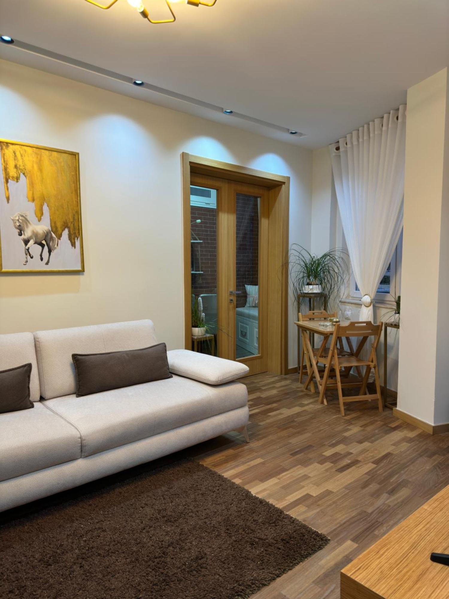 Dry Lake Apartment Тирана Экстерьер фото