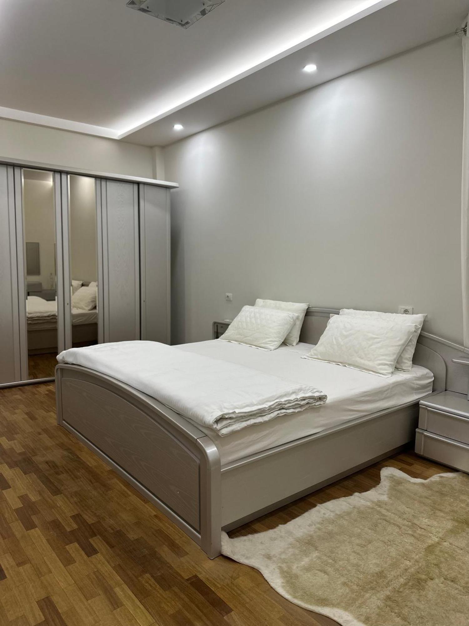 Dry Lake Apartment Тирана Экстерьер фото